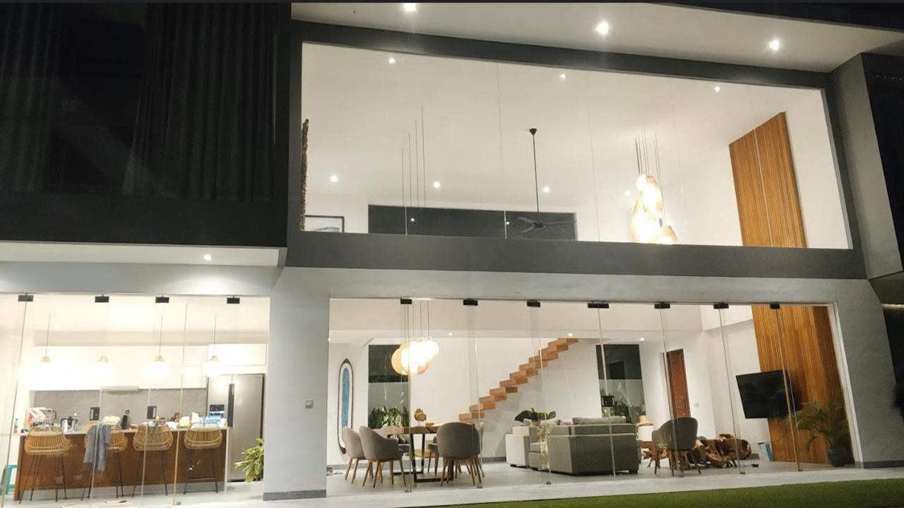 Villa The Jendela House Canggu Esterno foto